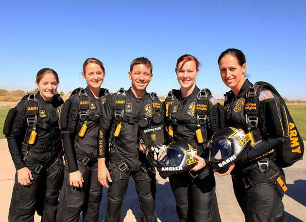 golden-knights-skydiving-inline.jpg
